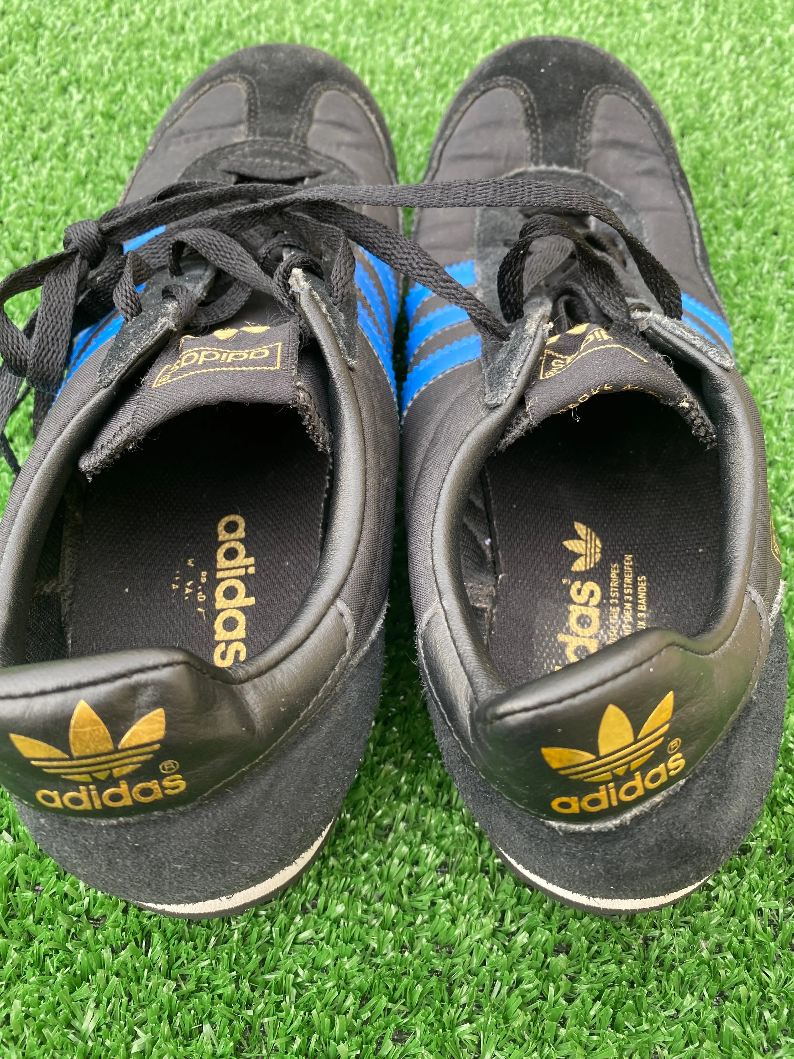 Adidas ART AQ3027 Dragon Vintage Black / Blue UK Size 9 Mans Mens EU 43 Trainers Shoes
