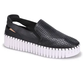 Django & Juliette "Bartas" Black leather slip on sneaker