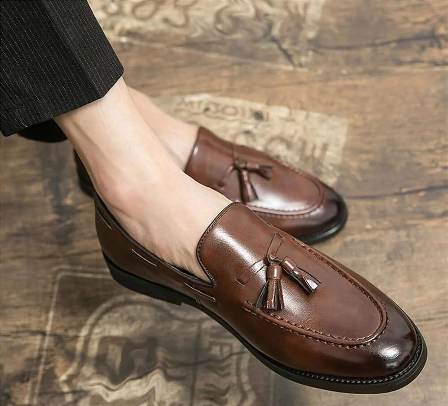 Men's Fashion Retro Tassel Loafers Slip-On Low-Top Casual Business Walking Shoes Comfortable Round Toe Dress Shoes for Men