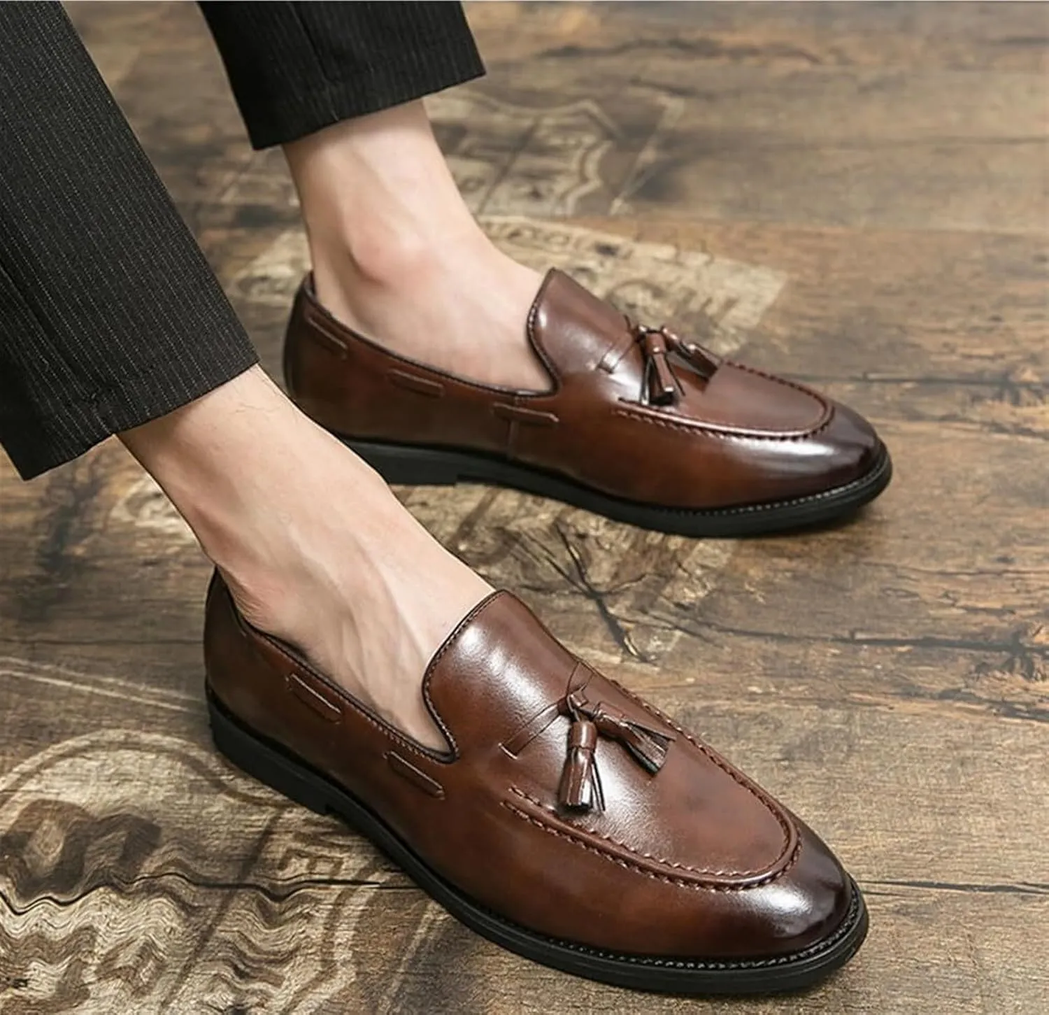 Men's Fashion Retro Tassel Loafers Slip-On Low-Top Casual Business Walking Shoes Comfortable Round Toe Dress Shoes for Men