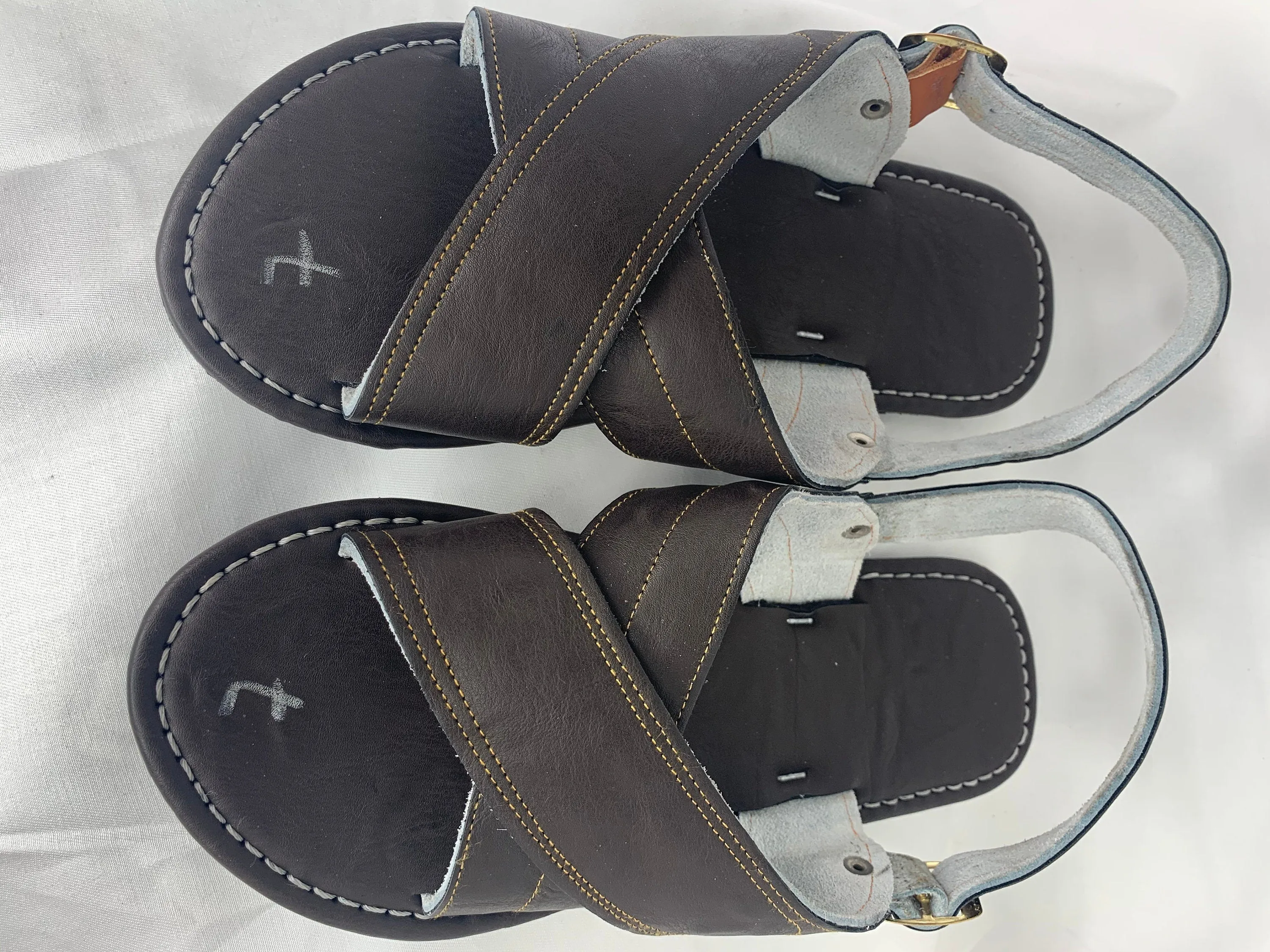 MENS LEATHER 2 STRAP brown mexican sandals with tire sole Size 7