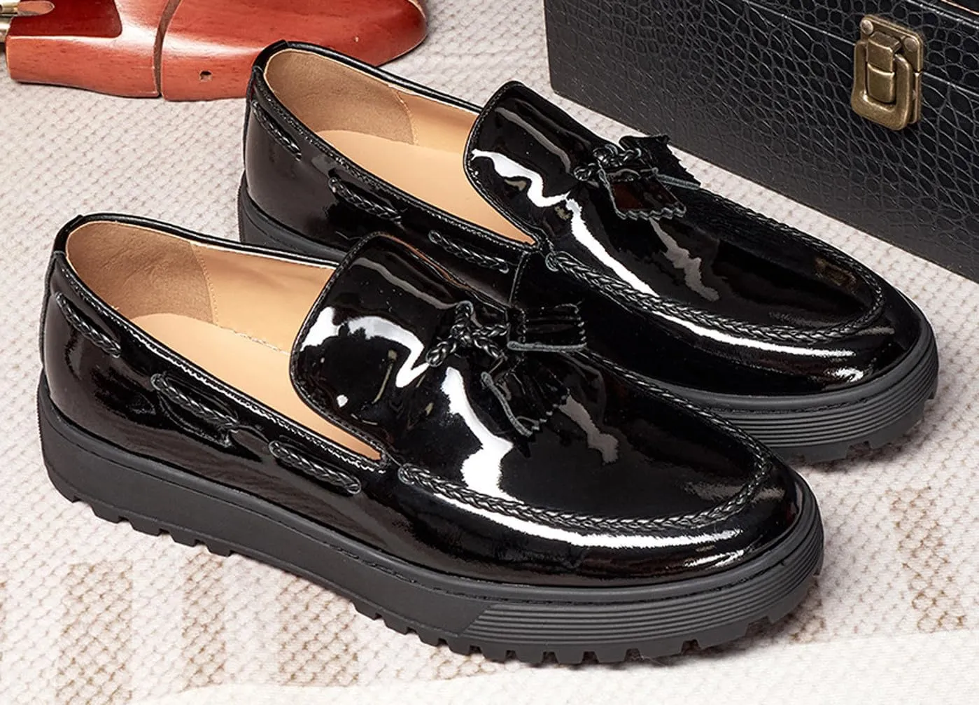 Mens Tassel Loafers Dress Casual Slip On Shoes Patent Leather Prom Suit Shoes Wedding Business Mocasines Fashion Penny Loafers Tuxedo Shoes for Men