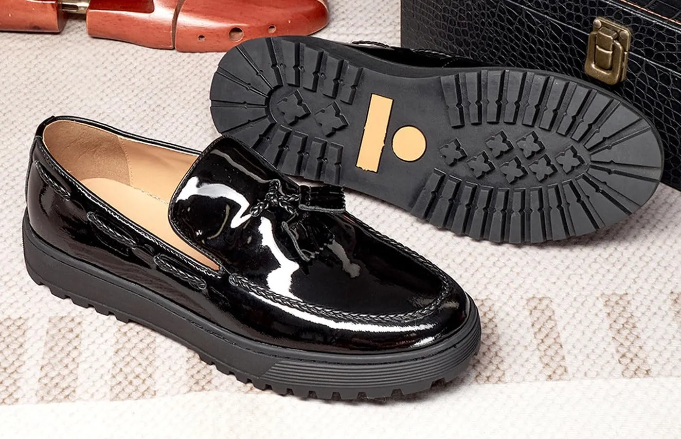 Mens Tassel Loafers Dress Casual Slip On Shoes Patent Leather Prom Suit Shoes Wedding Business Mocasines Fashion Penny Loafers Tuxedo Shoes for Men